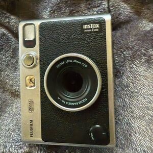 Fujifilm Instax Mini Evo in Black and Silver